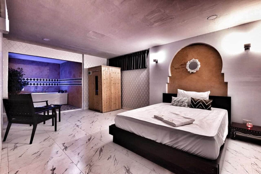 VIP Jacuzzi Suite at Aya Massage Bangkok Nuru & Soapy