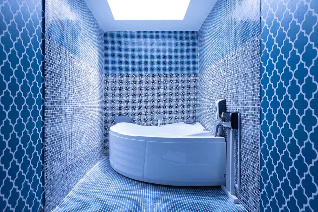 VIP Jacuzzi Suite at Aya Massage Bangkok Nuru & Soapy