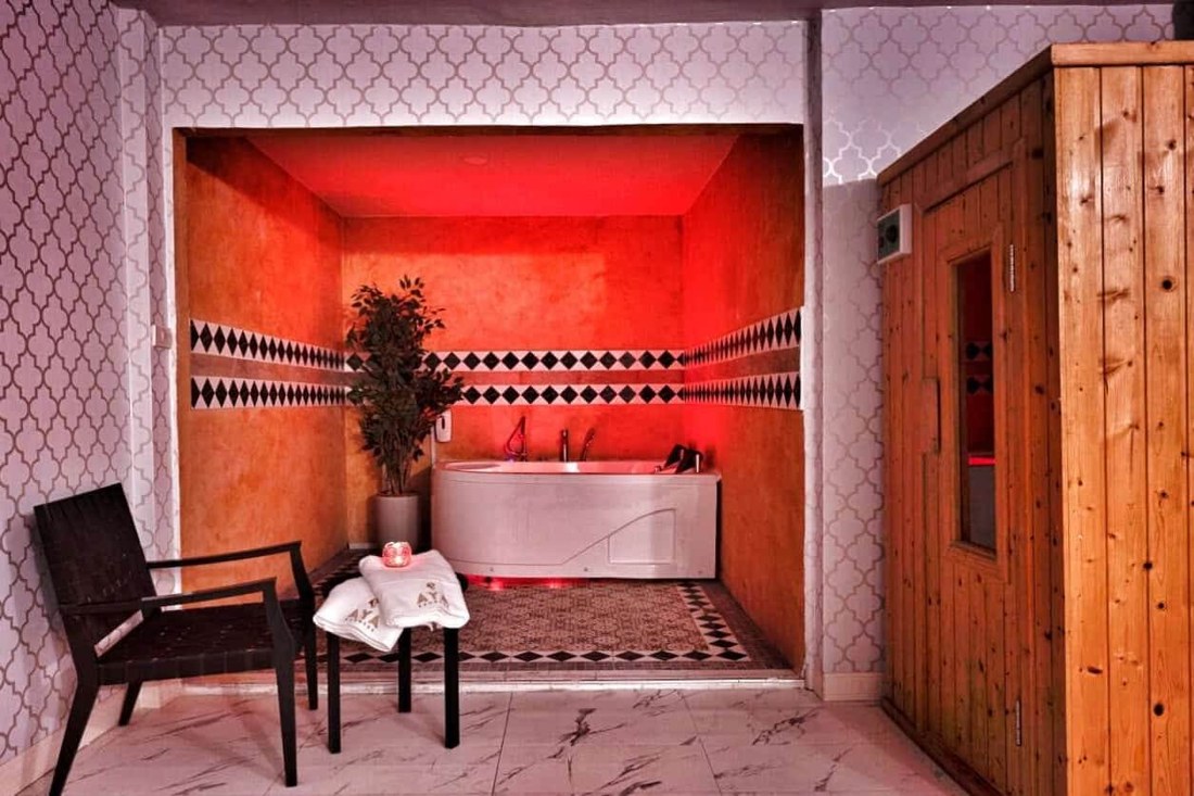 VIP Jacuzzi Suite at Aya Massage Bangkok Nuru & Soapy