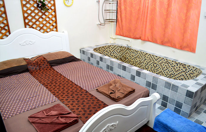 Our Custom Made Bath at Bangkok Passion Massage