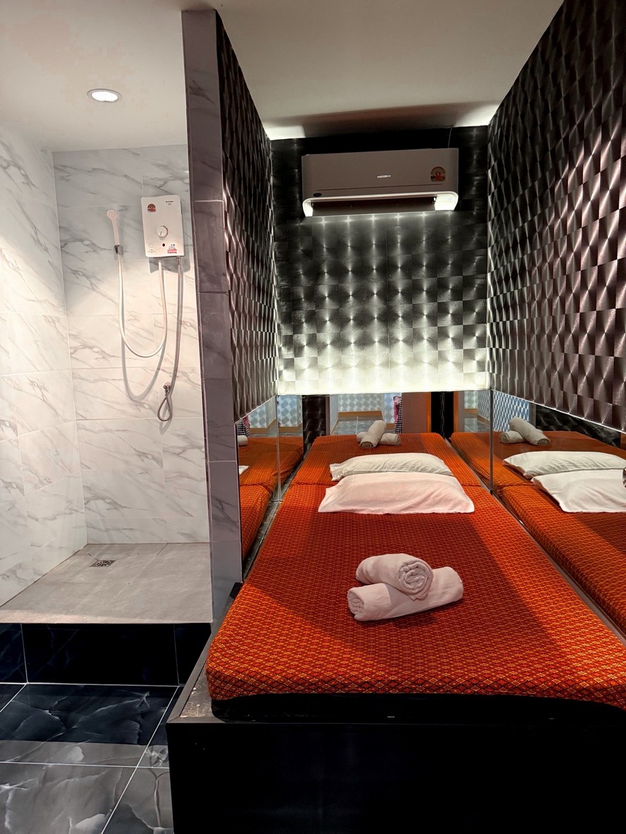 Standard Shower Room at Boss Massage