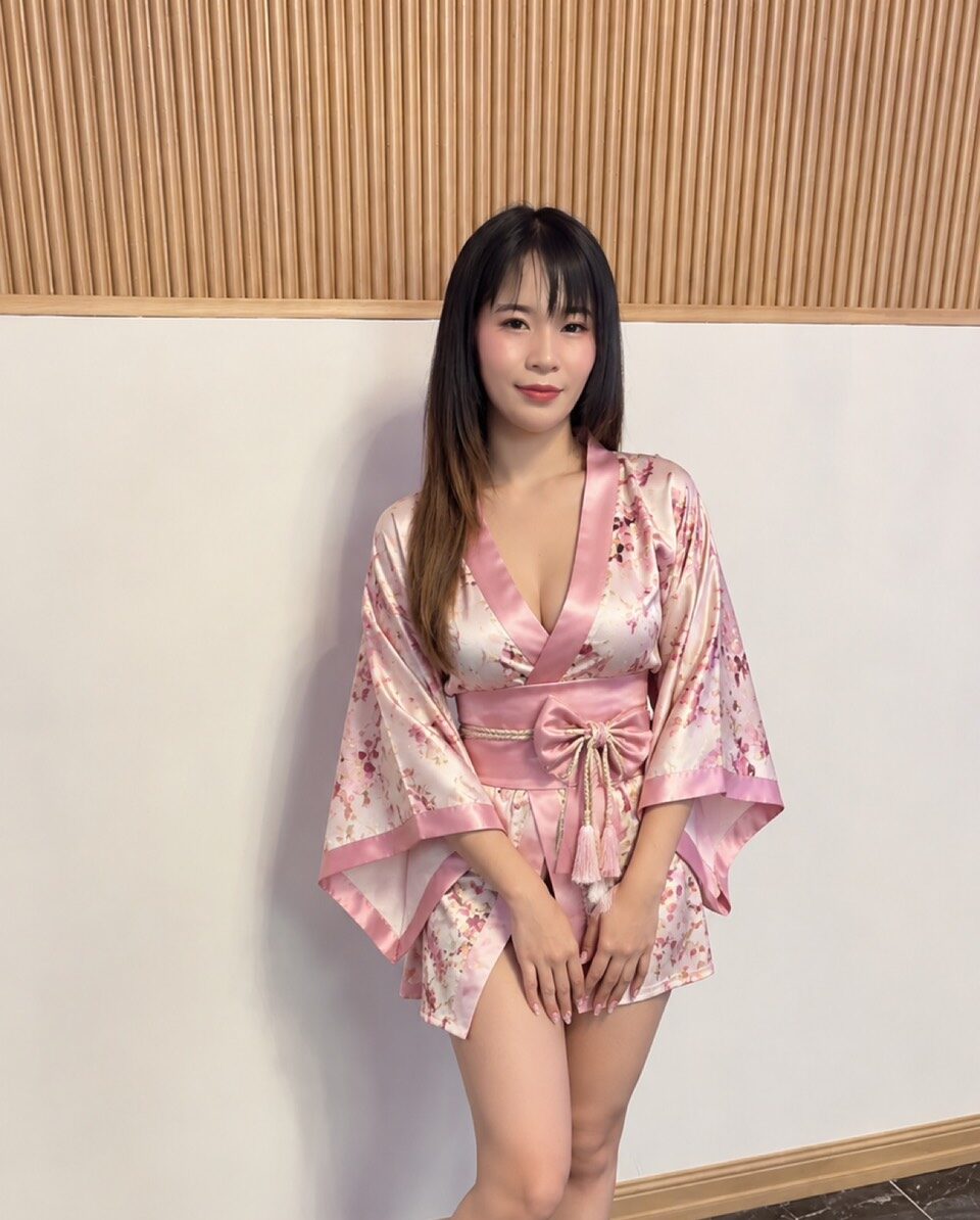 Donut at Classy Nuru Massage Sukhumvit 22
