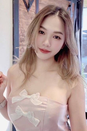 Emmy at CUBE Nuru Massage Sukhumvit 22