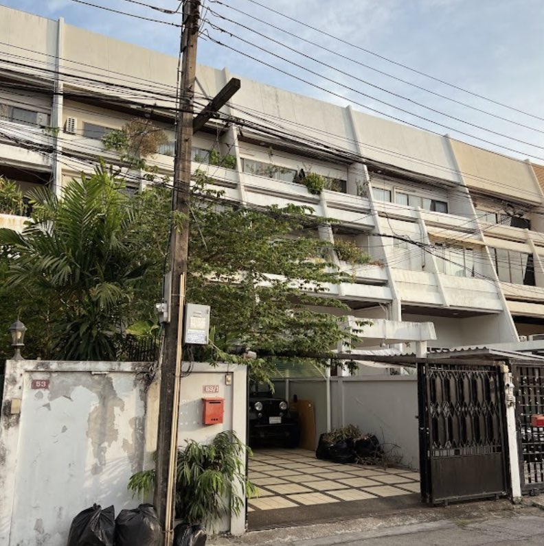 Shop Photos at Dr. Bear 31 (Dr. Bear Massage)