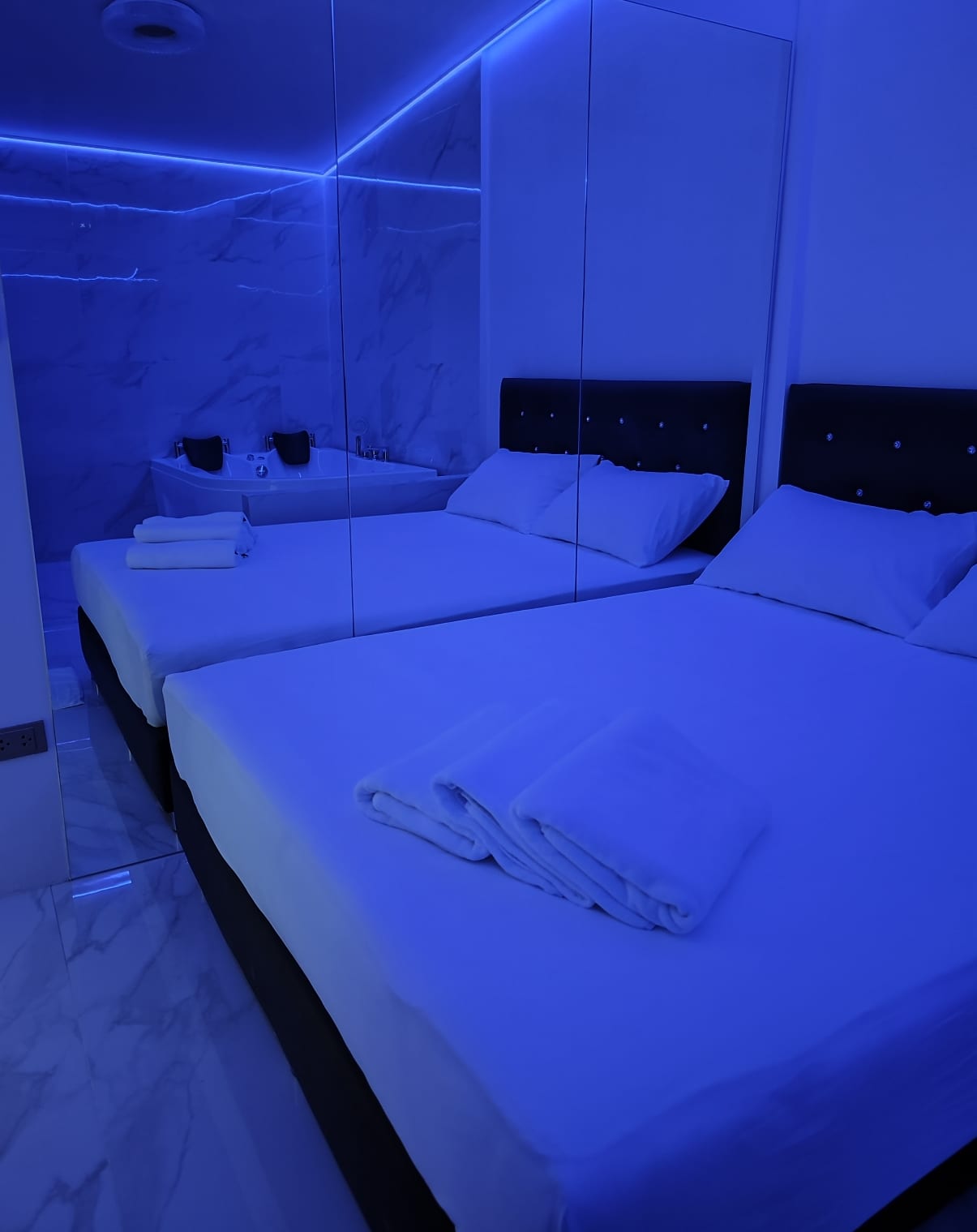 Rooms at Lucy Nuru Massage