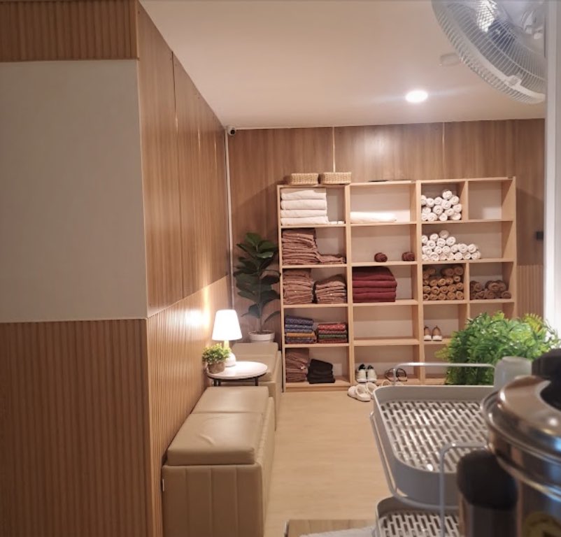 Room Photos at Winston & Kyoto Massage