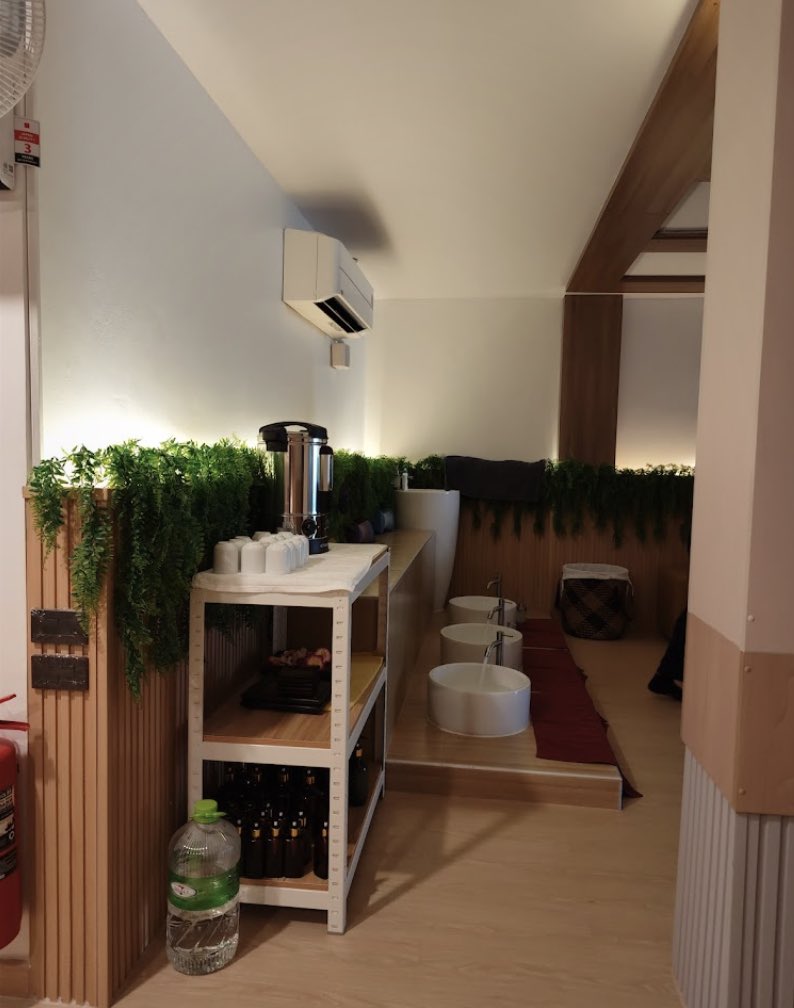 Room Photos at Winston & Kyoto Massage