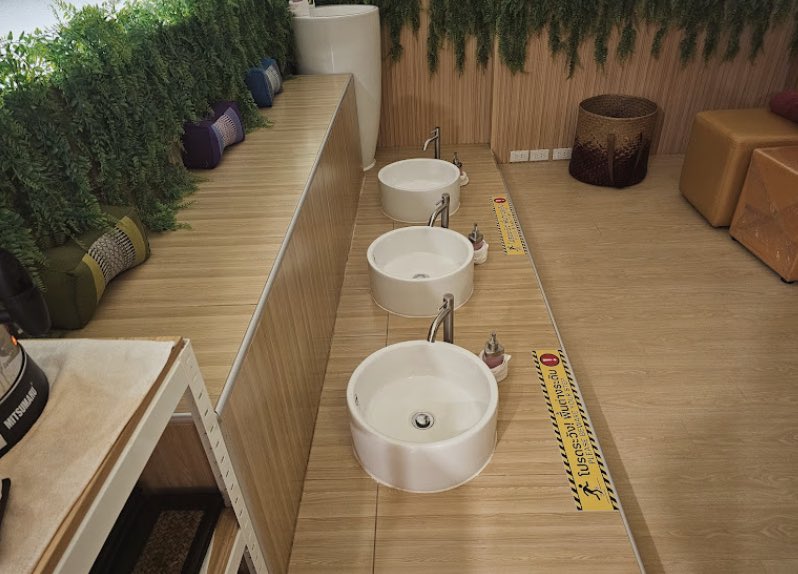 Room Photos at Winston & Kyoto Massage